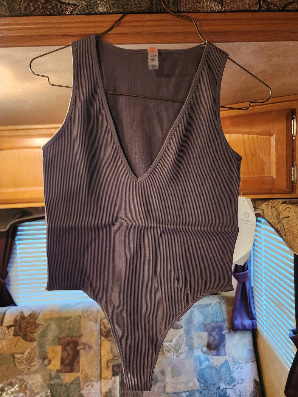 🔥 SALE 🔥 Ribbed Scoop-Neck Sleeveless Bodysuit - Deep Grey